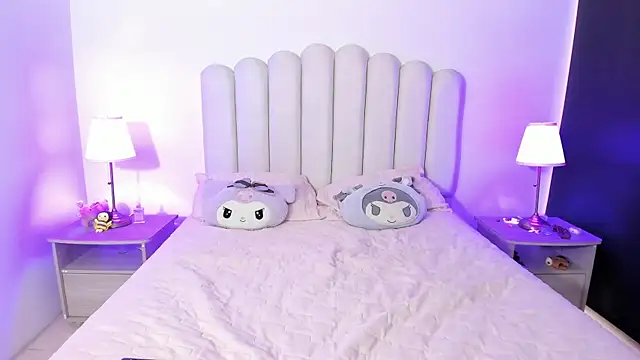 SofieBunnie online show from 09.26.25