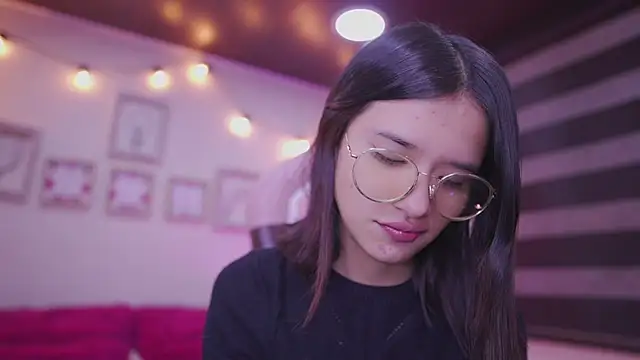 Lana Dreams  online show from 11.07.25