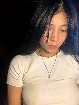 EmLy02 online show from 11.07.25