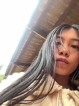 EmLy02 online show from 12.03.25