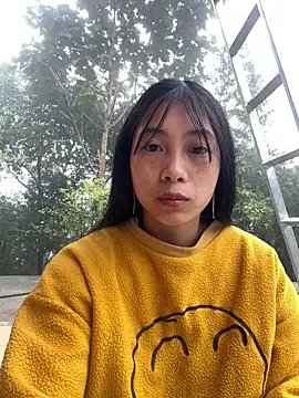 EmLy02 online show from 03.05.26