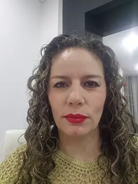 Snapshot of Nina_vallon chatting on 06.04.26 Nina vallon online show from 06.04.26
