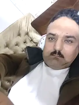 Snapshot of mM0140 chatting on 12.20.25 mM0140 online show from 12.20.25