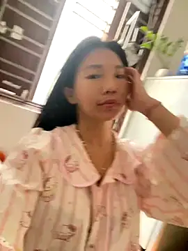 Miumieu online show from 11.08.25