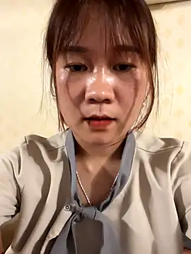 Snapshot of qinejr37 chatting on 09.15.25 qinejr37 online show from 09.15.25