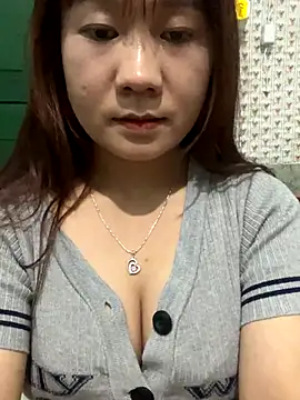 Snapshot of qinejr37 chatting on 10.10.25 qinejr37 online show from 10.10.25