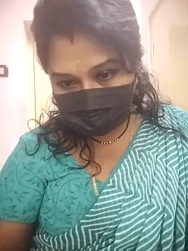 Snapshot of chaitara-reddy chatting on 11.21.25 chaitara-reddy online show from 11.21.25