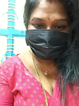 Snapshot of chaitara-reddy chatting on 04.18.26 chaitara-reddy online show from 04.18.26