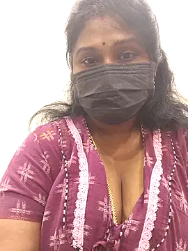 Snapshot of chaitara-reddy chatting on 05.11.26 chaitara-reddy online show from 05.11.26