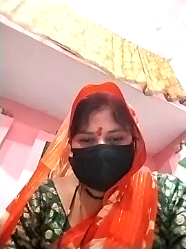 Snapshot of Rajnee33A chatting on 04.13.26 Rajnee33A online show from 04.13.26