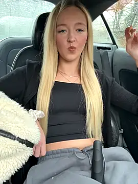 emilypeperoni online show from 11.24.25