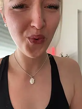 emilypeperoni online show from 03.27.26