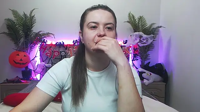 MavkaCute online show from 10.30.25