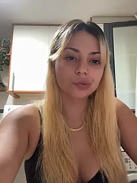 Snapshot of NoeliaGarcia17 chatting on 07.22.26 NoeliaGarcia17 online show from 07.22.26