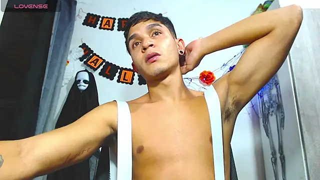 Angel latinboy online show from 10.15.25