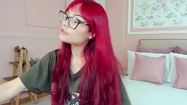 mae lyra online show from 02.01.26