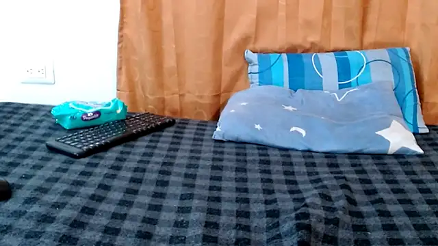 skinnyverus18 online show from 03.10.26