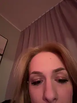 Snapshot of DaryaDoll chatting on 02.08.26 DaryaDoll online show from 02.08.26