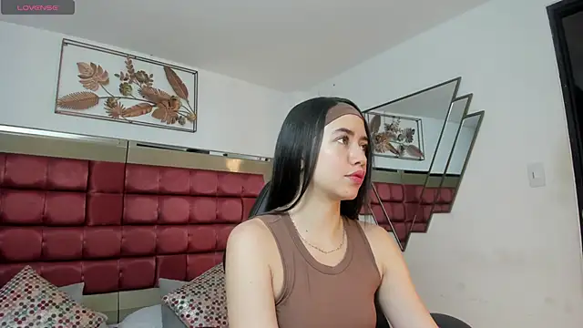 SaraWagner  online show from 03.24.26