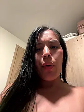 MacaW09 online show from 04.14.26