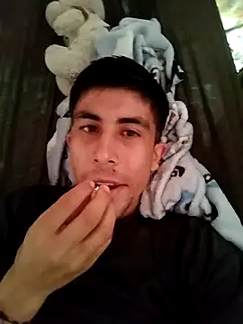 Snapshot of avatar3120 chatting on 12.02.25 avatar3120 online show from 12.02.25