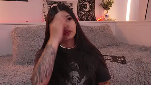 sophieee art online show from 11.25.25