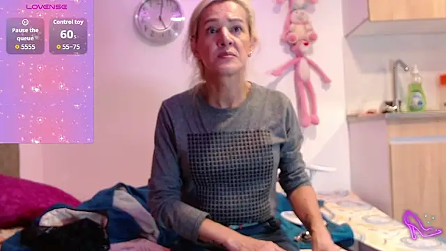 Snapshot of AllysonStonne chatting on 02.07.26 AllysonStonne online show from 02.07.26