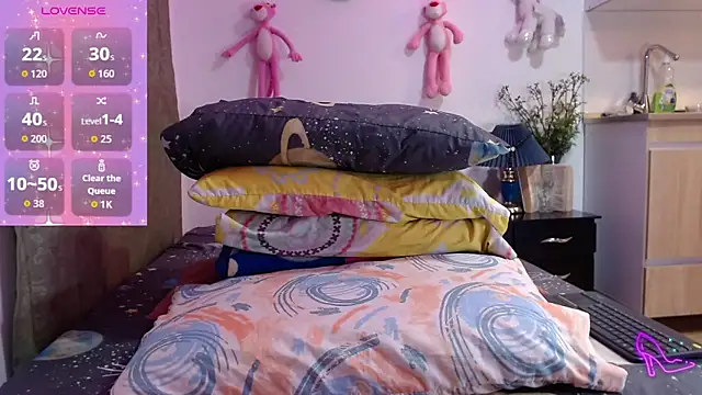 Snapshot of AllysonStonne chatting on 02.26.26 AllysonStonne online show from 02.26.26