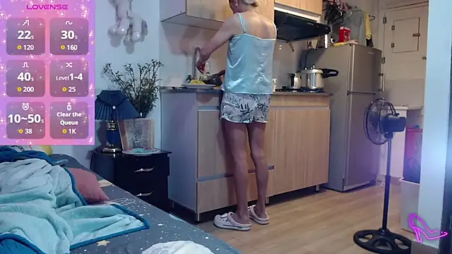 Snapshot of AllysonStonne chatting on 02.27.26 AllysonStonne online show from 02.27.26