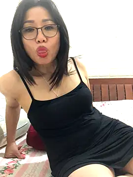 Vitamin sexy online show from 11.30.25