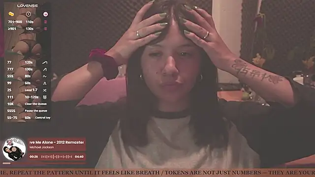 Snapshot of gigifontaine__ chatting on 09.25.25 gigifontaine online show from 09.25.25