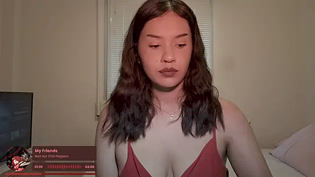 Snapshot of gigifontaine__ chatting on 05.25.26 gigifontaine online show from 05.25.26