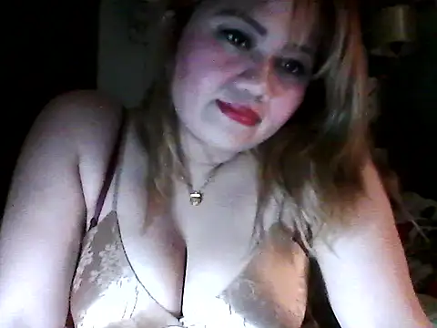 Snapshot of Miss_Heart chatting on 09.25.25 Miss Heart online show from 09.25.25