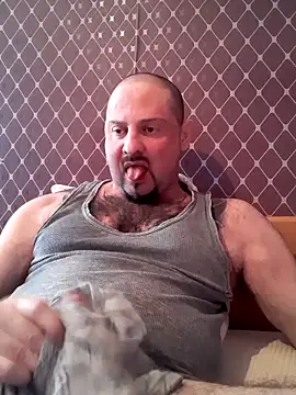 Snapshot of _NEREZA_ chatting on 04.28.26 NEREZA online show from 04.28.26