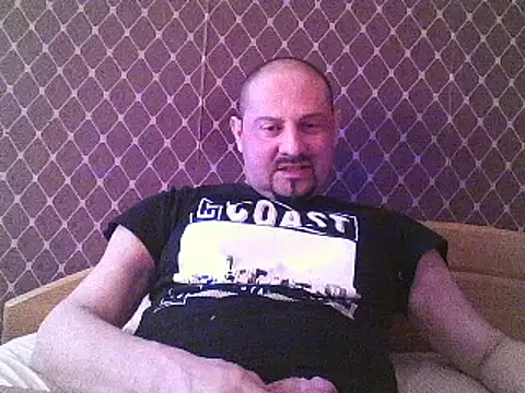 Snapshot of _NEREZA_ chatting on 06.04.26 NEREZA online show from 06.04.26