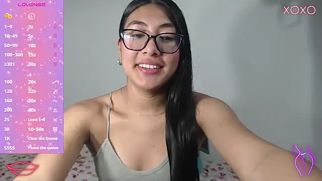 Snapshot of Allison_19__ chatting on 10.11.25 Allison 19 online show from 10.11.25