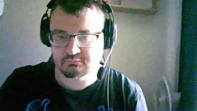 Snapshot of SirAbuser chatting on 09.18.25 SirAbuser online show from 09.18.25
