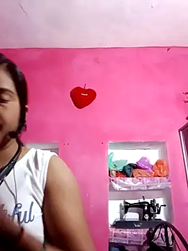 Snapshot of Mohini-xx chatting on 12.17.25 Mohini-xx online show from 12.17.25