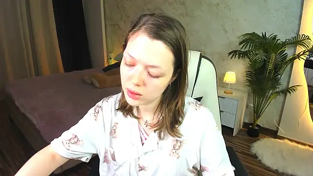 Snapshot of Lunar_Lily chatting on 09.17.25 Lunar Lily online show from 09.17.25