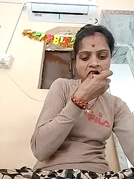 Snapshot of Sonam_dhakad chatting on 11.08.25 Sonam dhakad online show from 11.08.25