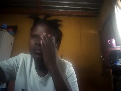 Caramelchick01 online show from 09.10.25