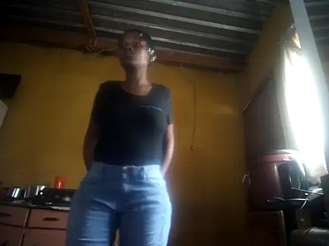 Caramelchick01 online show from 09.24.25