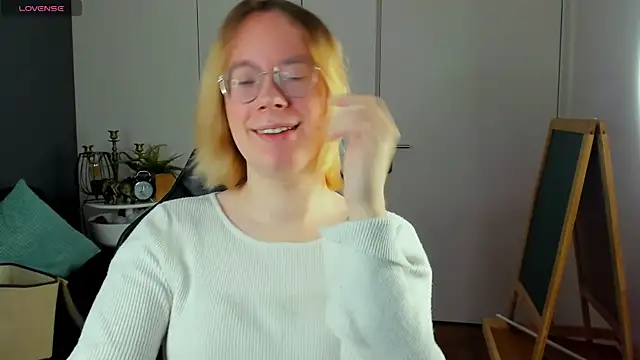 Amanda Butlerr online show from 11.23.25