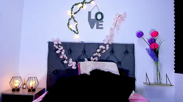 Snapshot of SagiraBelle chatting on 01.06.26 SagiraBelle online show from 01.06.26