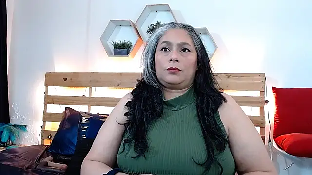 sheila reeves2772 online show from 10.29.25