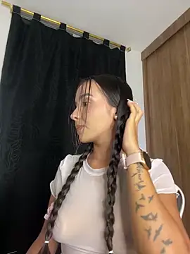 Scarlett05 online show from 11.29.25