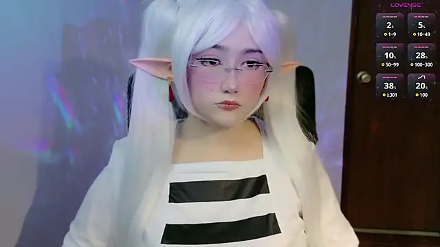 Snapshot of Livelle69 chatting on 11.08.25 Livelle69 online show from 11.08.25