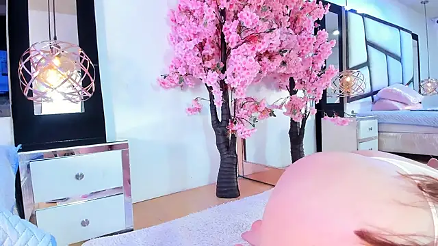 TessaCooper1 online show from 11.20.25