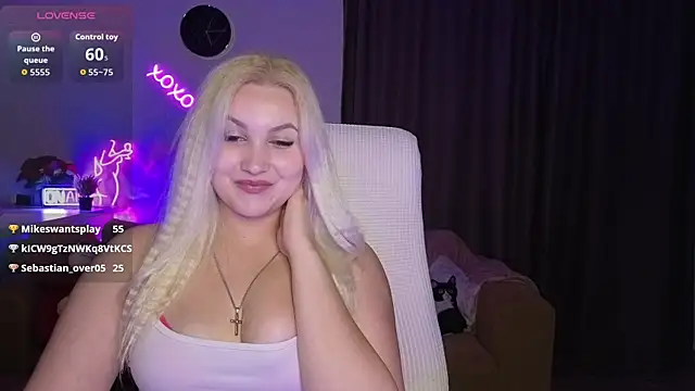 Snapshot of adrelaxina chatting on 05.01.26 adrelaxina online show from 05.01.26