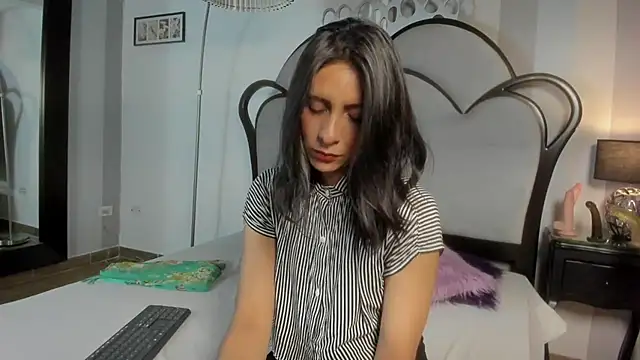 MiaAmore  online show from 03.28.26